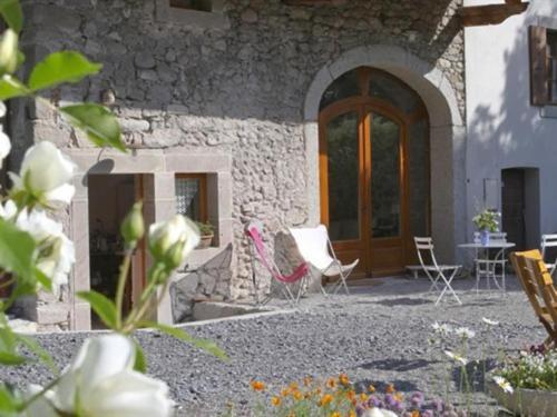 Chambres D'Hotes-Les Chambres De Mado Margencel Exterior photo